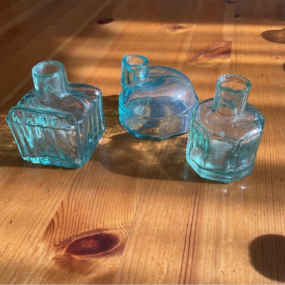 ANTIQUE TEAL GLASS INK BOTTLES VICTORIAN ICE BLUE LOT OF 3 VINTAGE SCARCE! - Picture 4 of 15